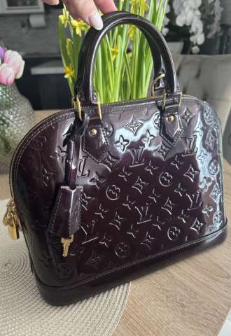 https://vipluxury.sk/Louis Vuitton ALMA Pm Amarante