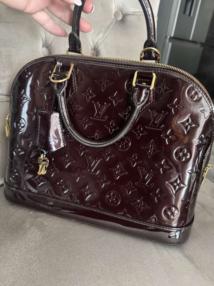 Louis Vuitton ALMA Pm Amarante