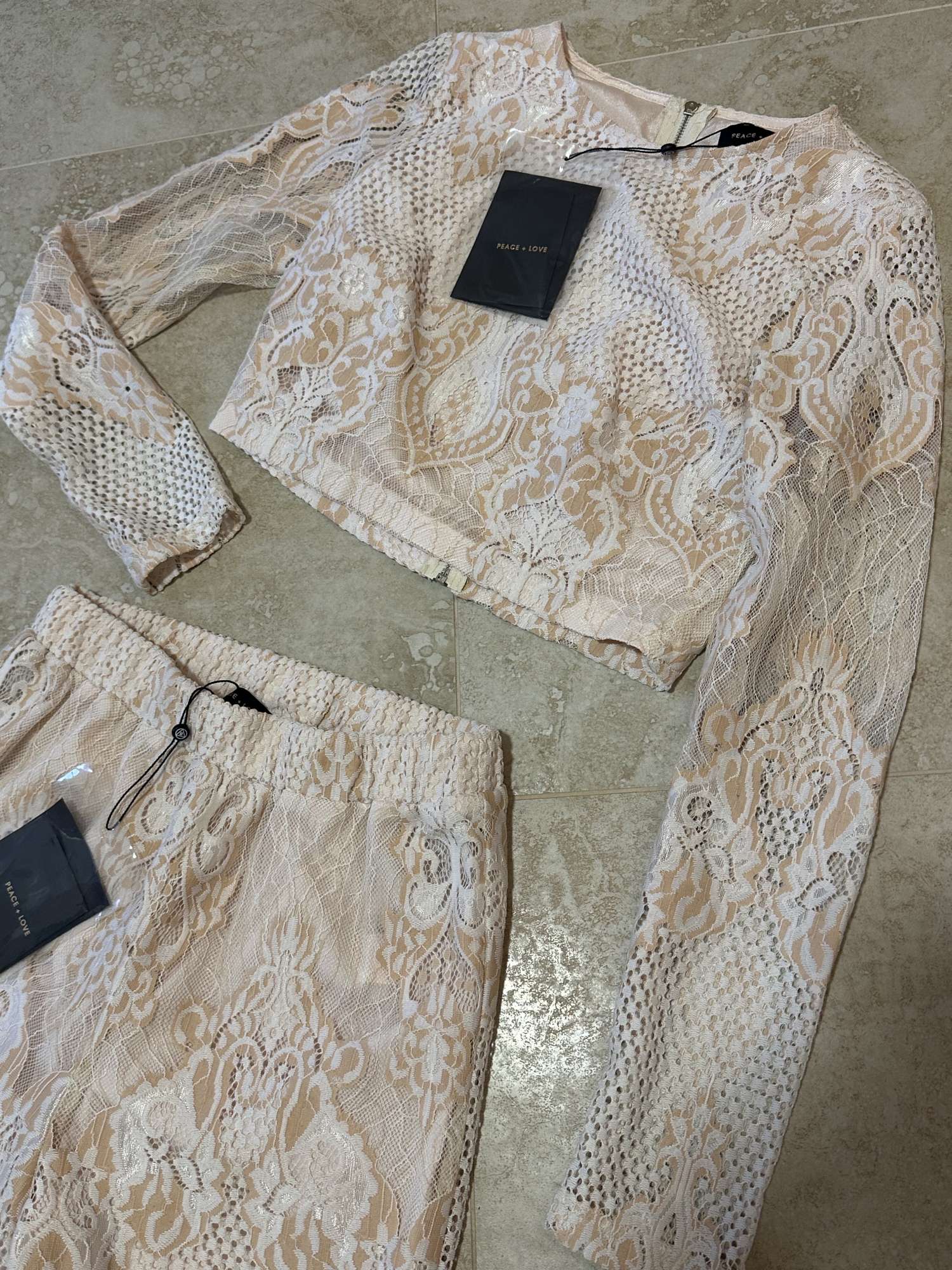 Luxusny cipkovany set Peace +love