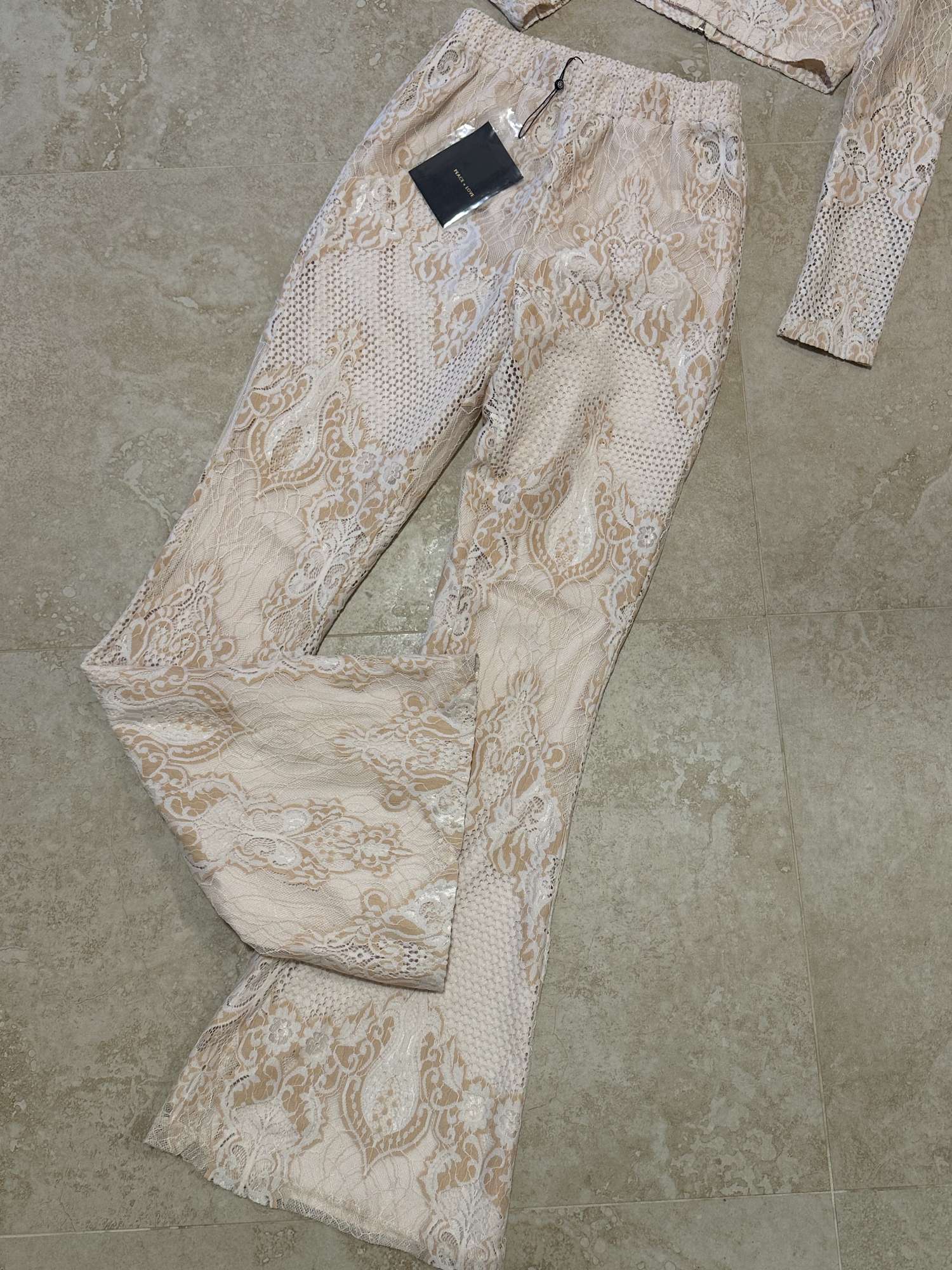 Luxusny cipkovany set Peace +love