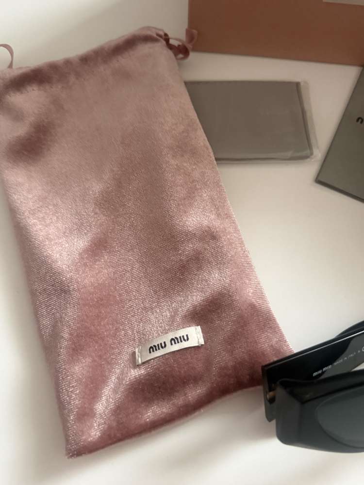 Miu miu slnečné okuliare