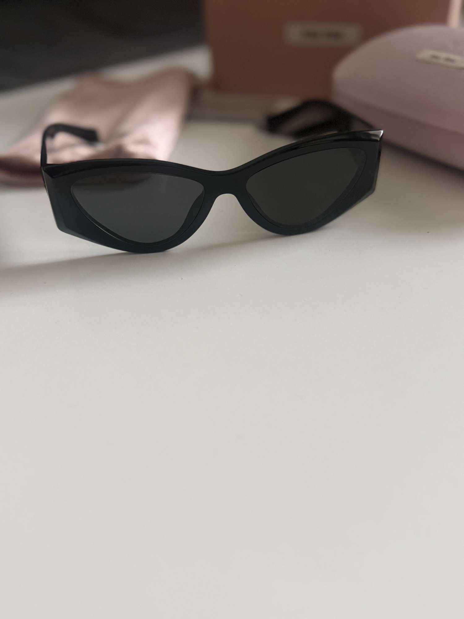 Miu miu slnečné okuliare