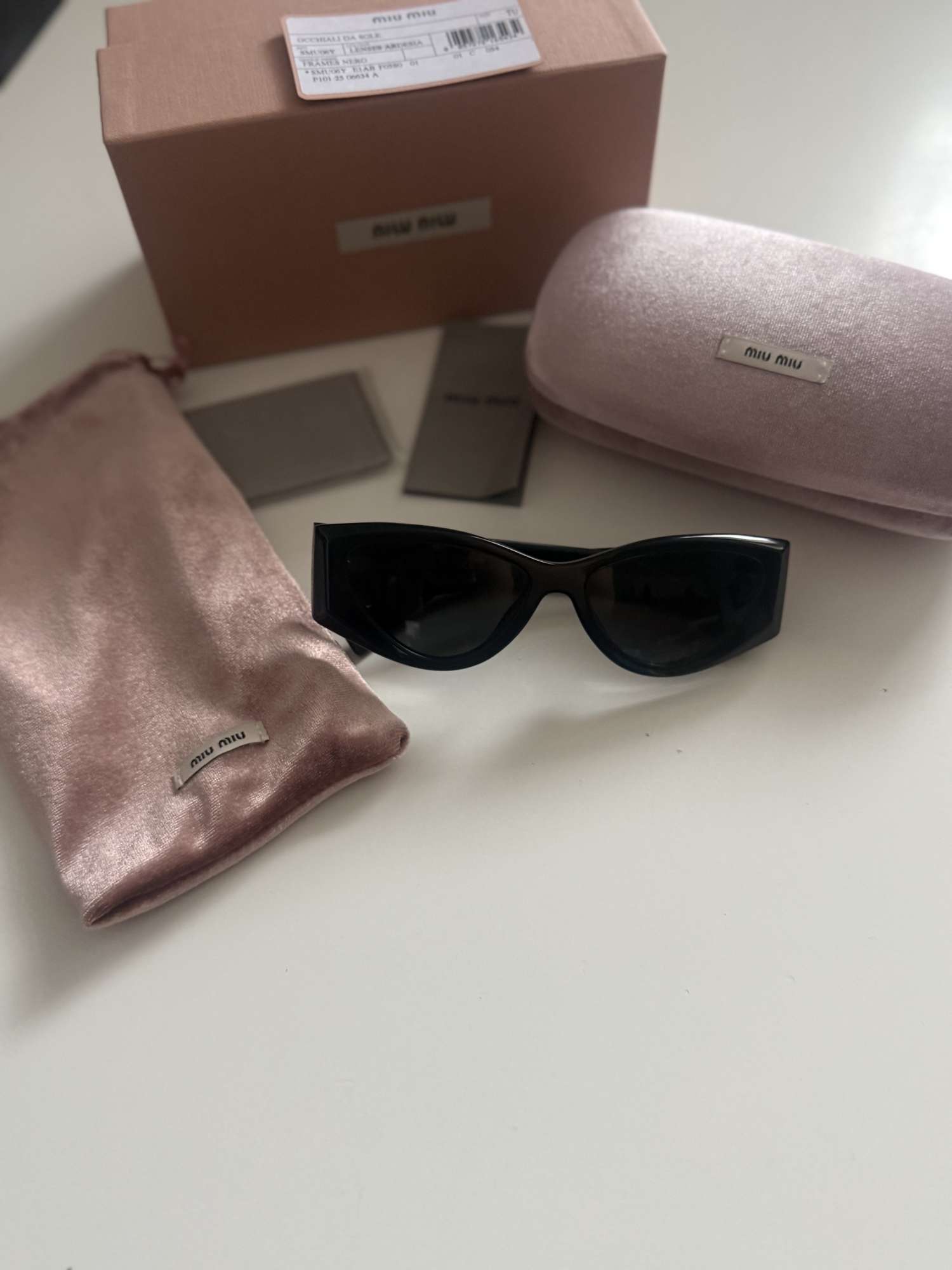 Miu miu slnečné okuliare