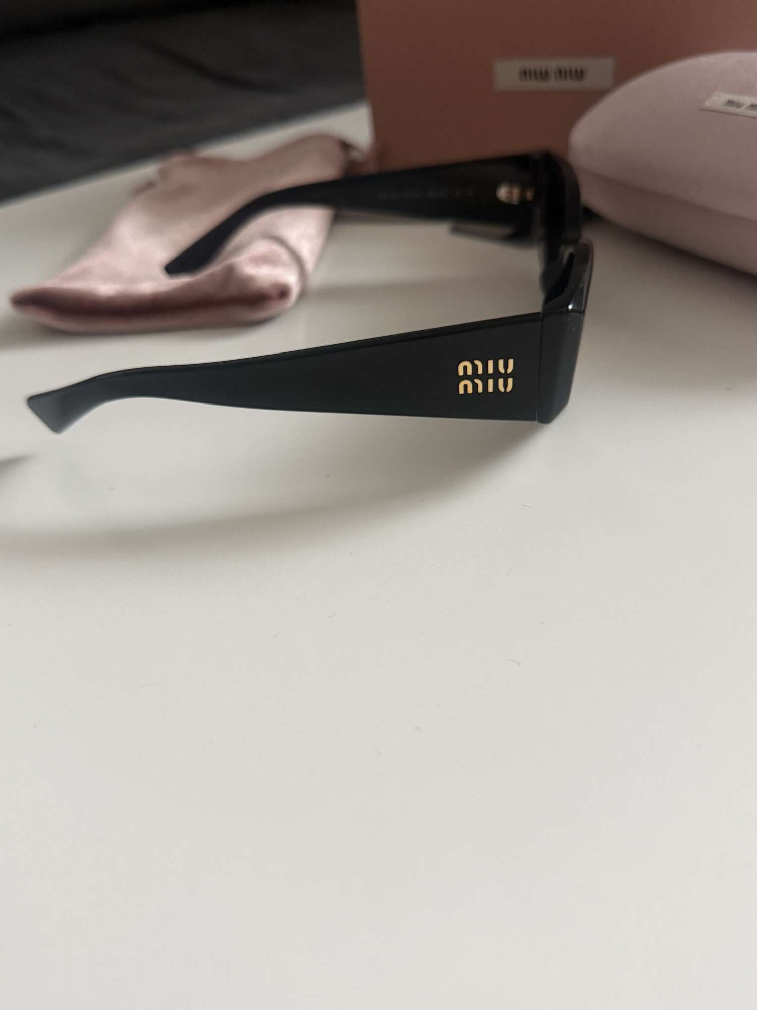 Miu miu slnečné okuliare