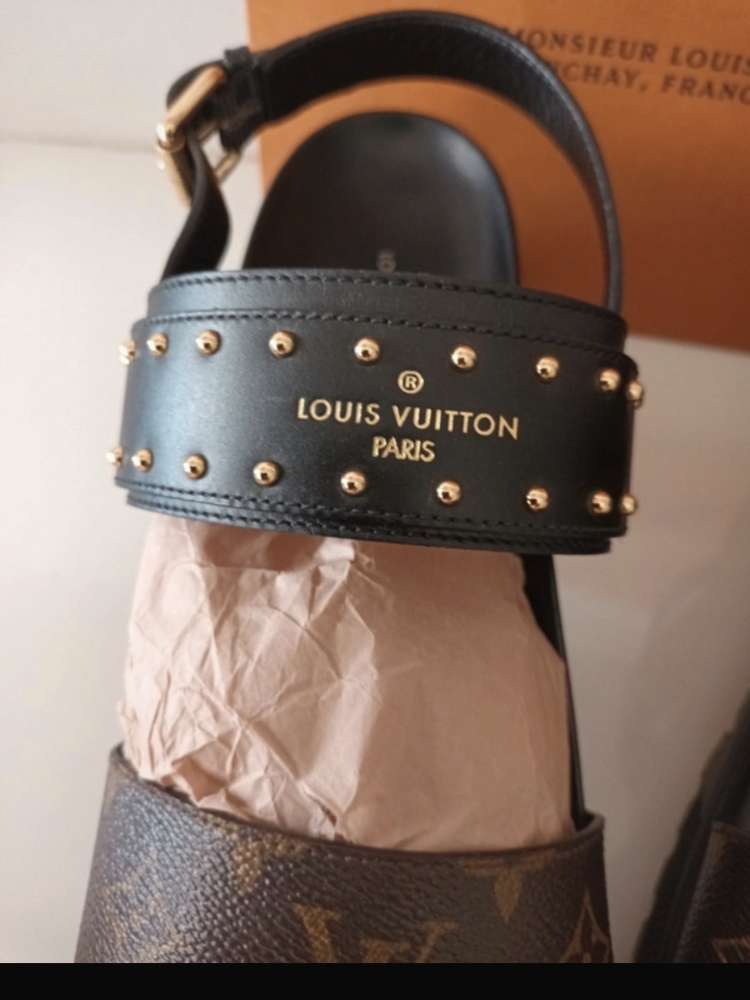 Louis Vuitton sandalky