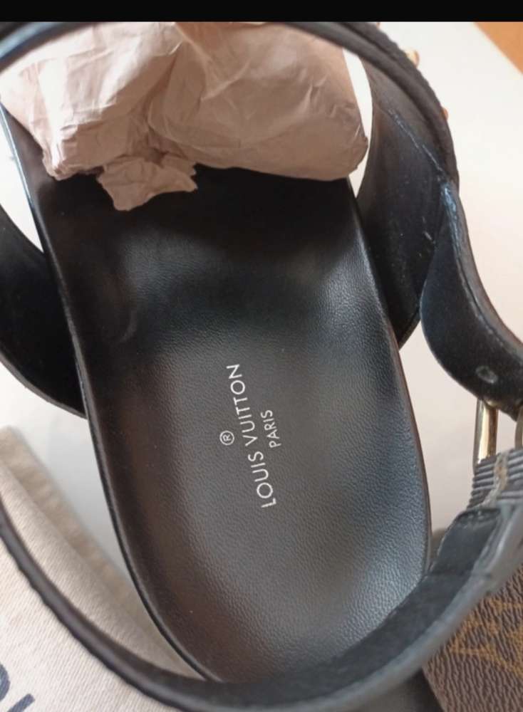 Louis Vuitton sandalky