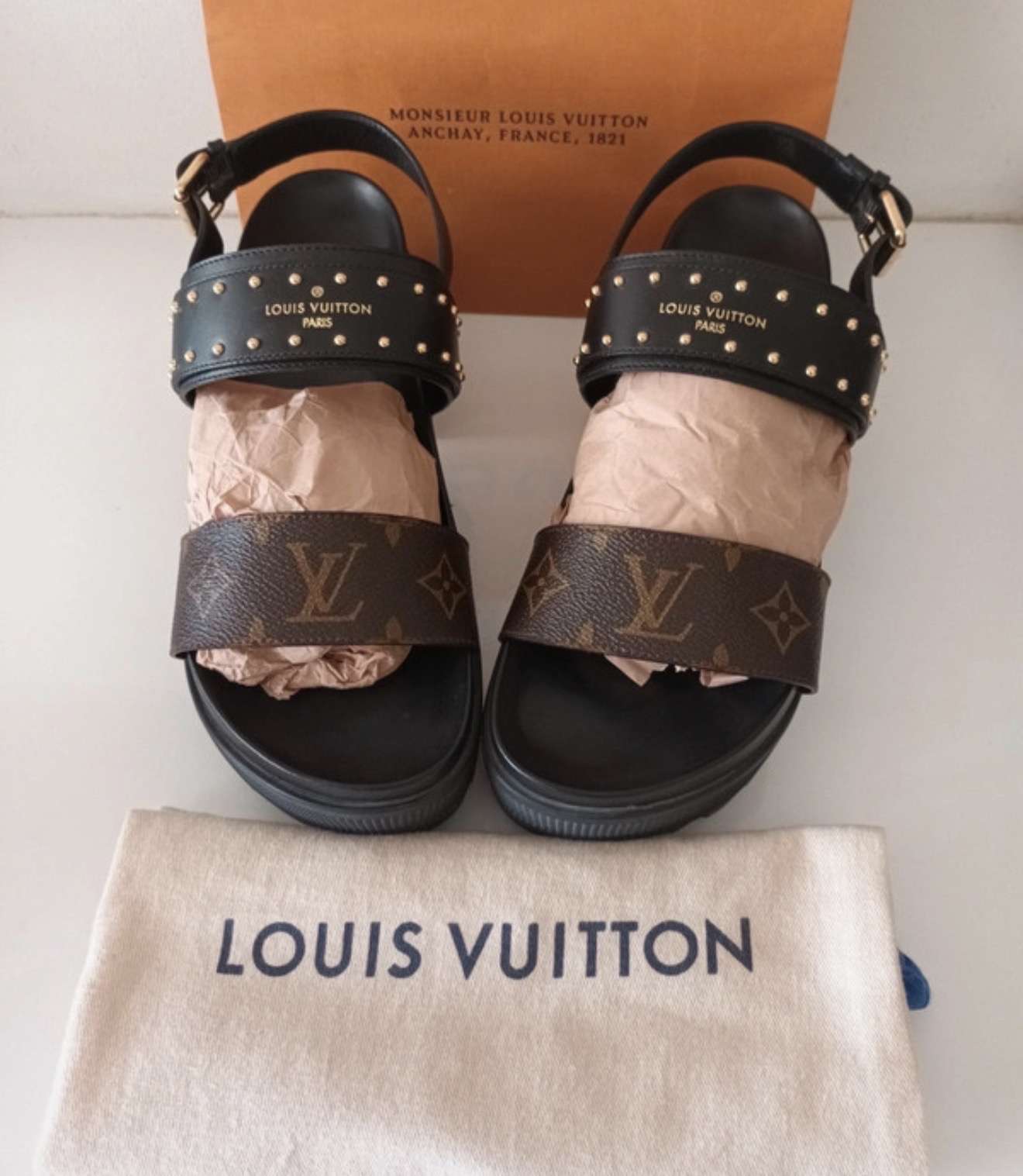 Louis Vuitton sandalky