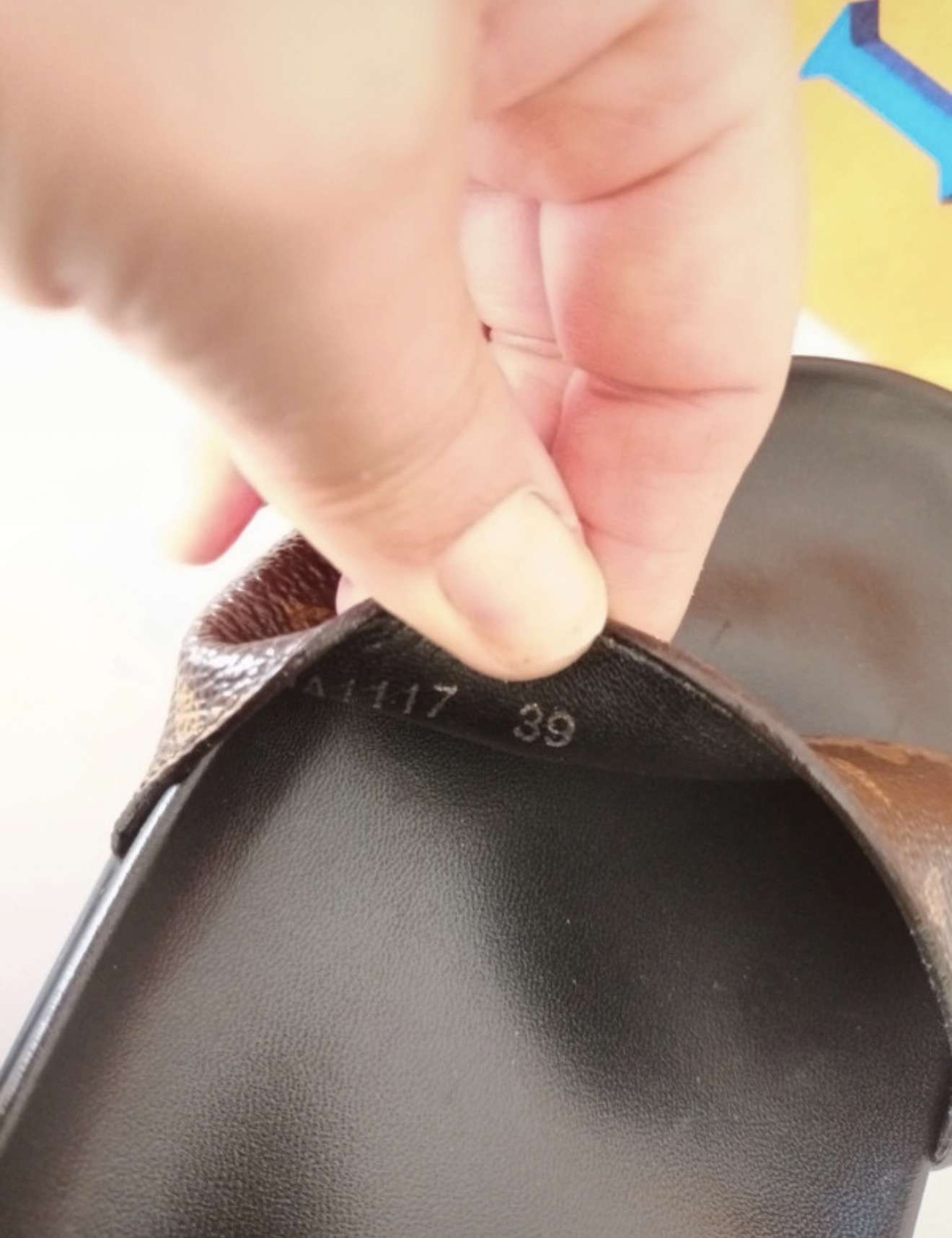 Louis Vuitton sandalky