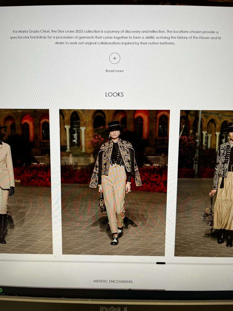 Christian Dior Resort 2023 – Runway nohavice s odnimatelnymi trakmi