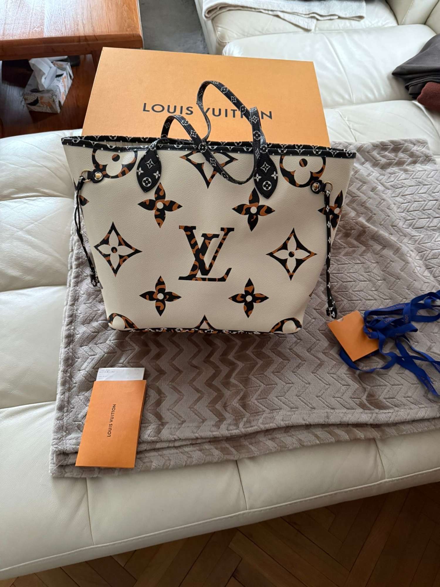 Louis Vuitton neverfull
