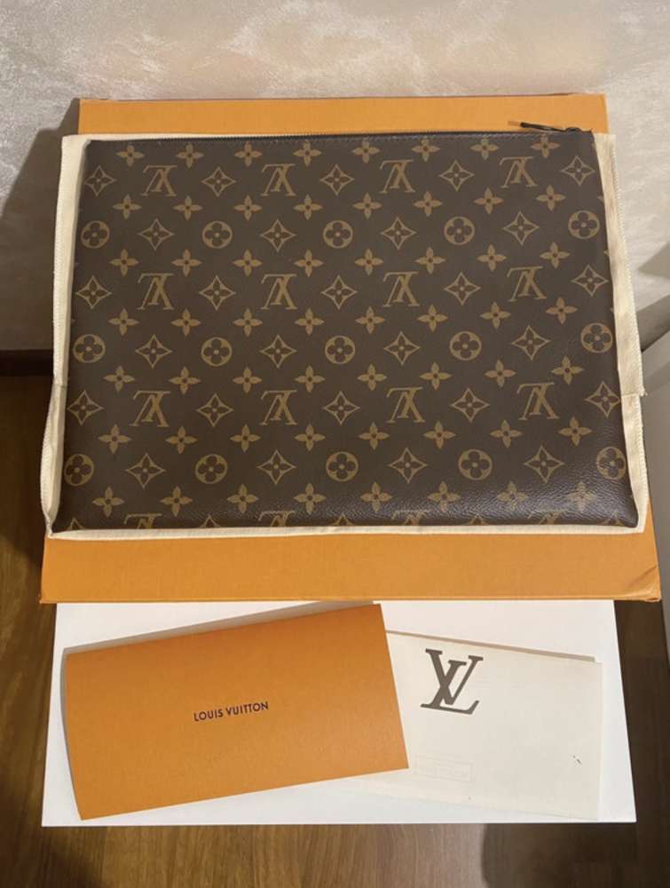 Louis Vuitton Virgil clutch