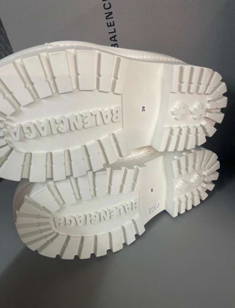 Balenciaga čižmy