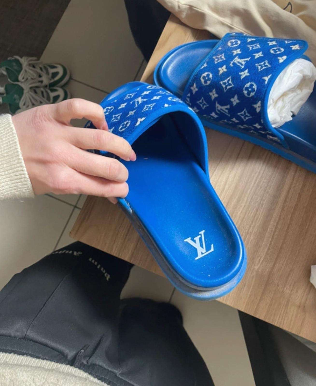Louis Vuitton šľapky