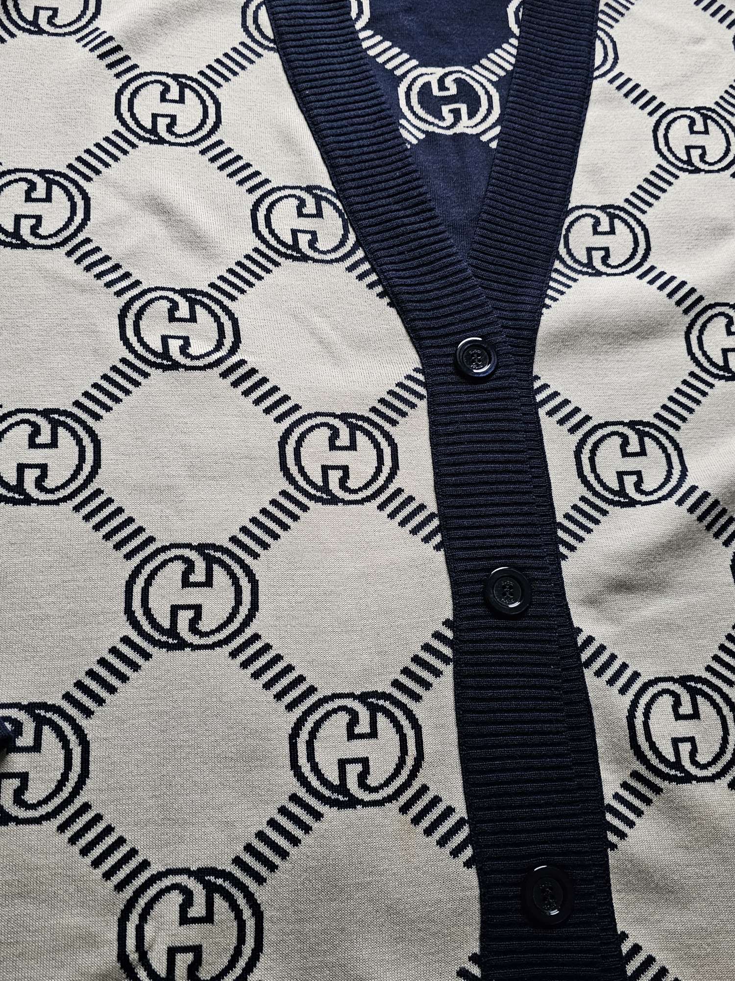 Obojstranný kardigán