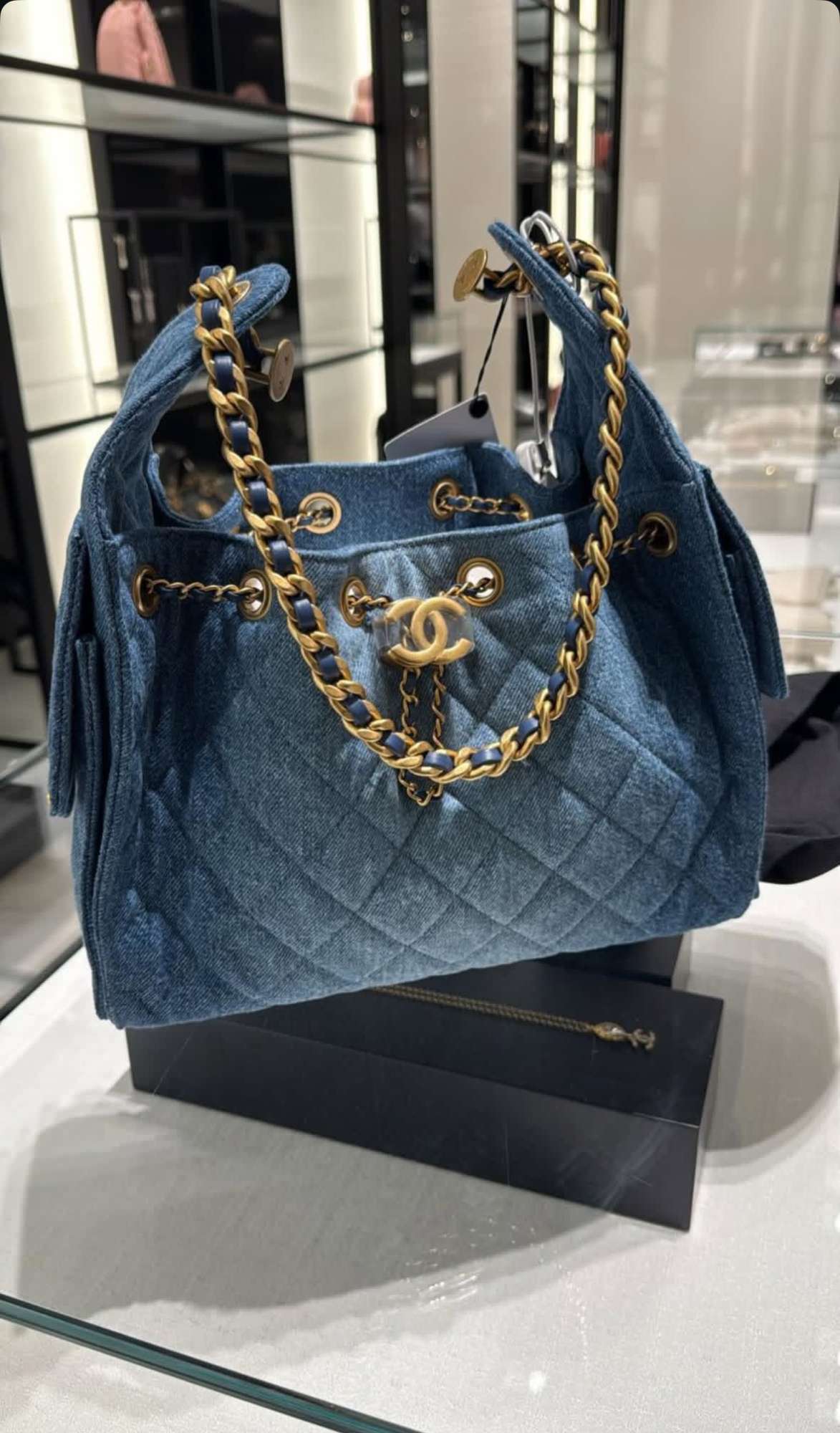 Chanel 25, veľkosť S