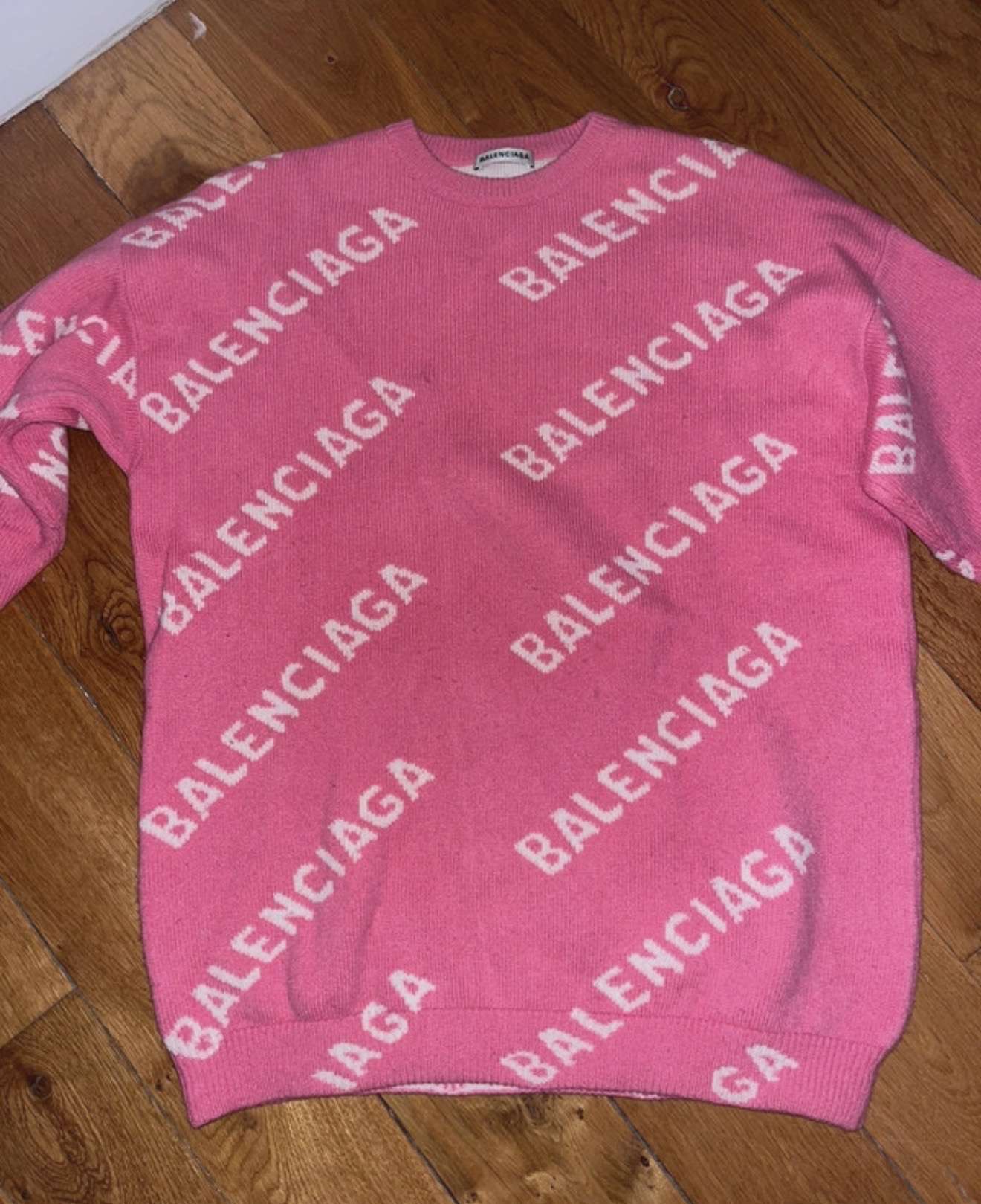 Balenciaga sveter