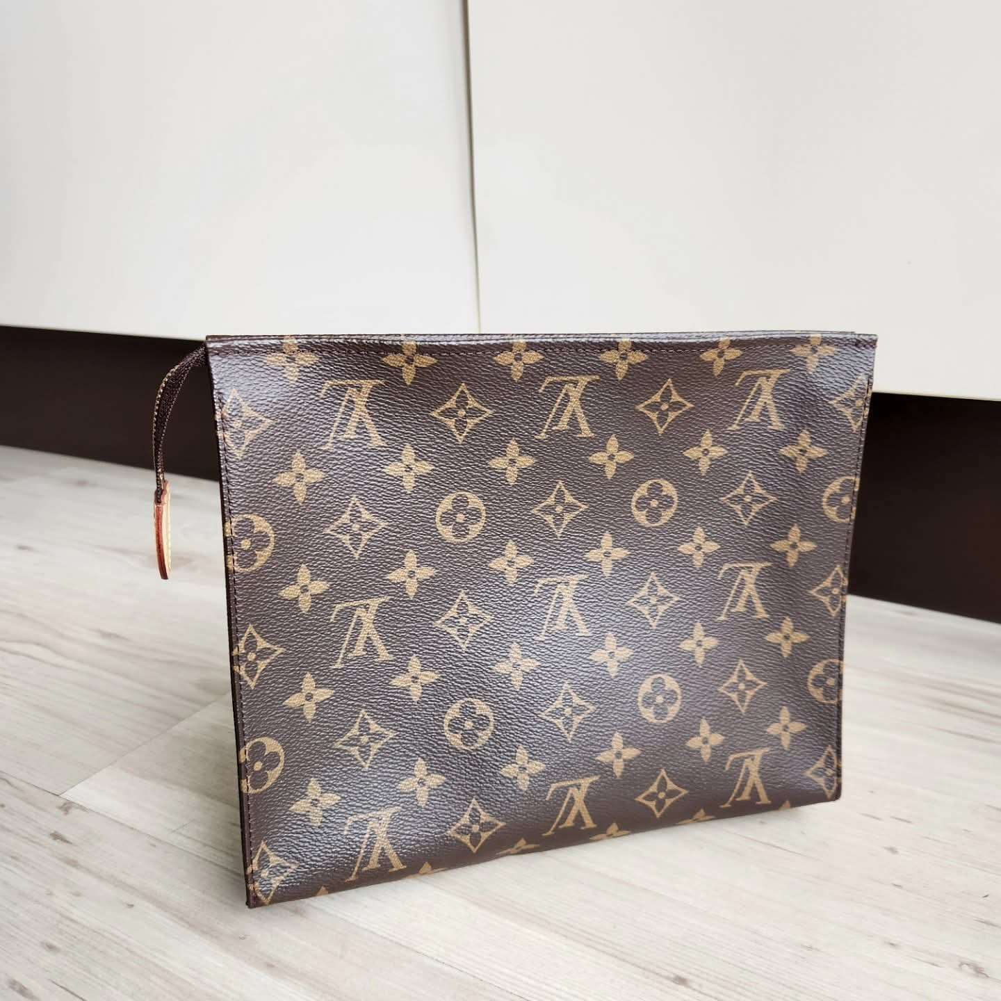 Louis Vuitton Toilette 26