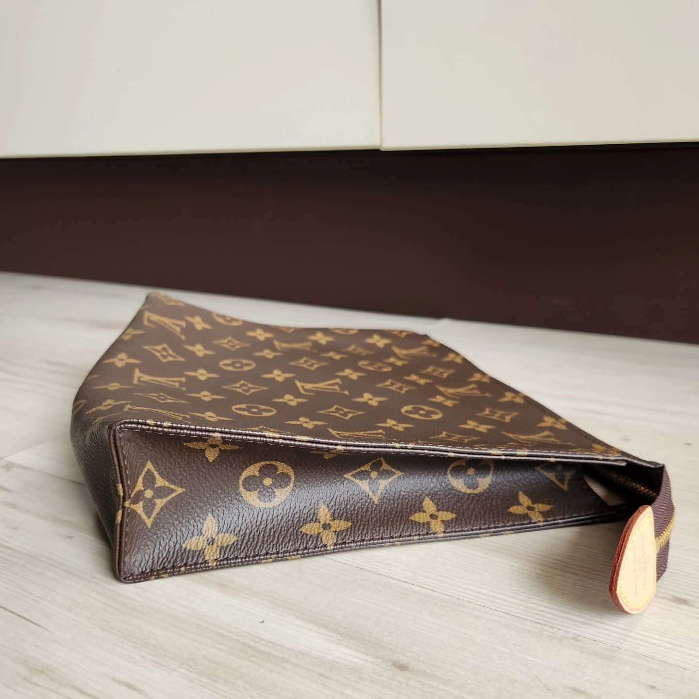 Louis Vuitton Toilette 26