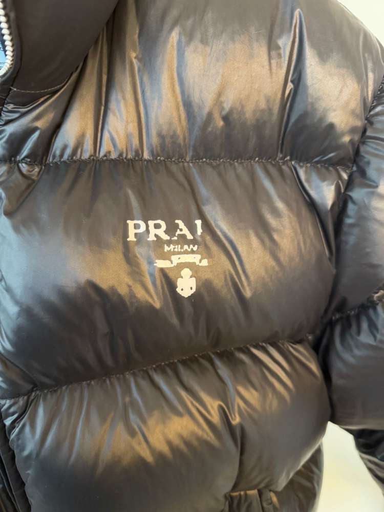 Prada bunda