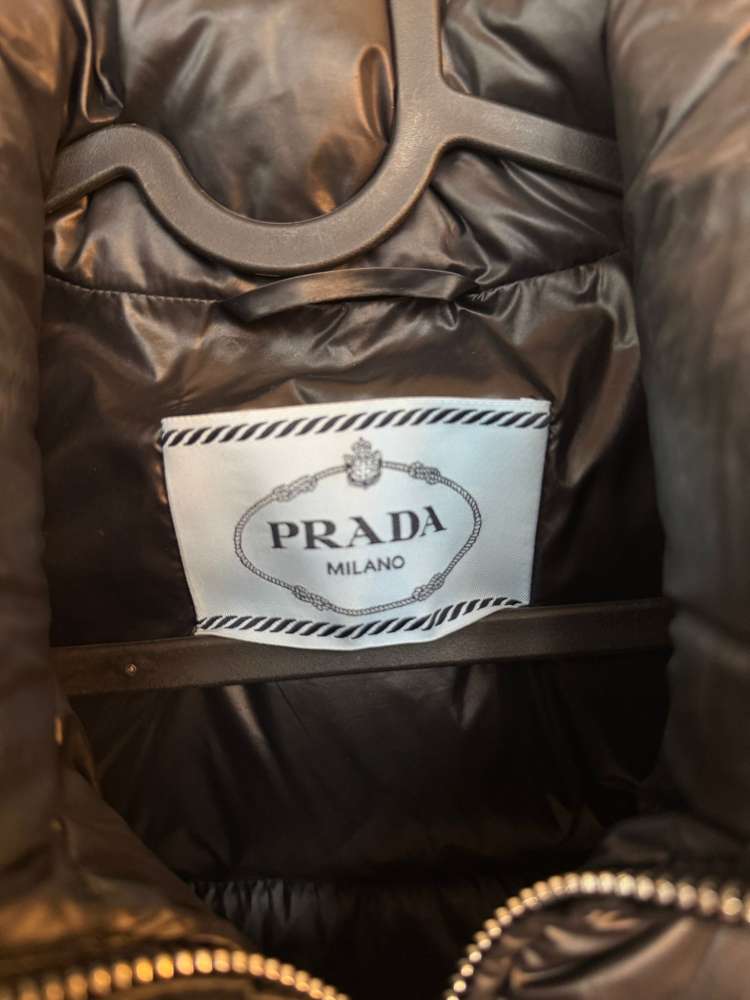 Prada bunda