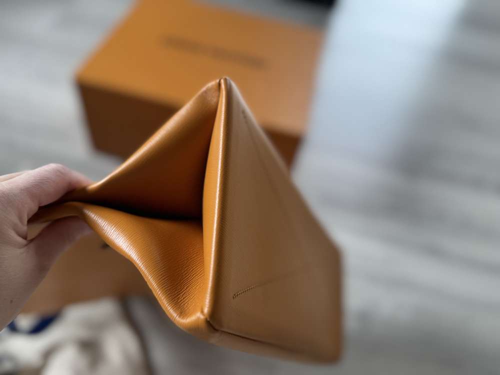 Louis Vuitton Shopper Tote MM