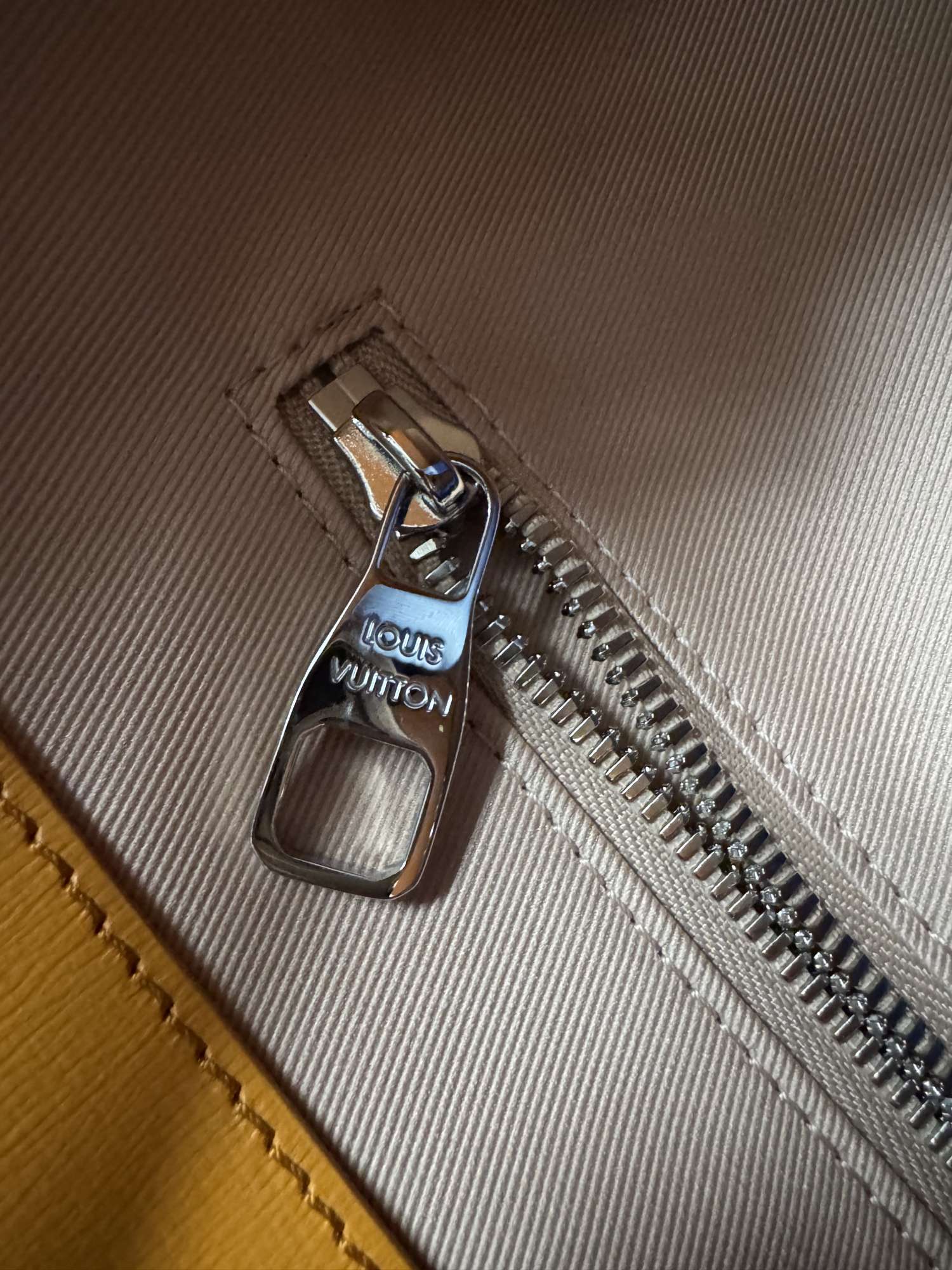 Louis Vuitton Shopper Tote MM