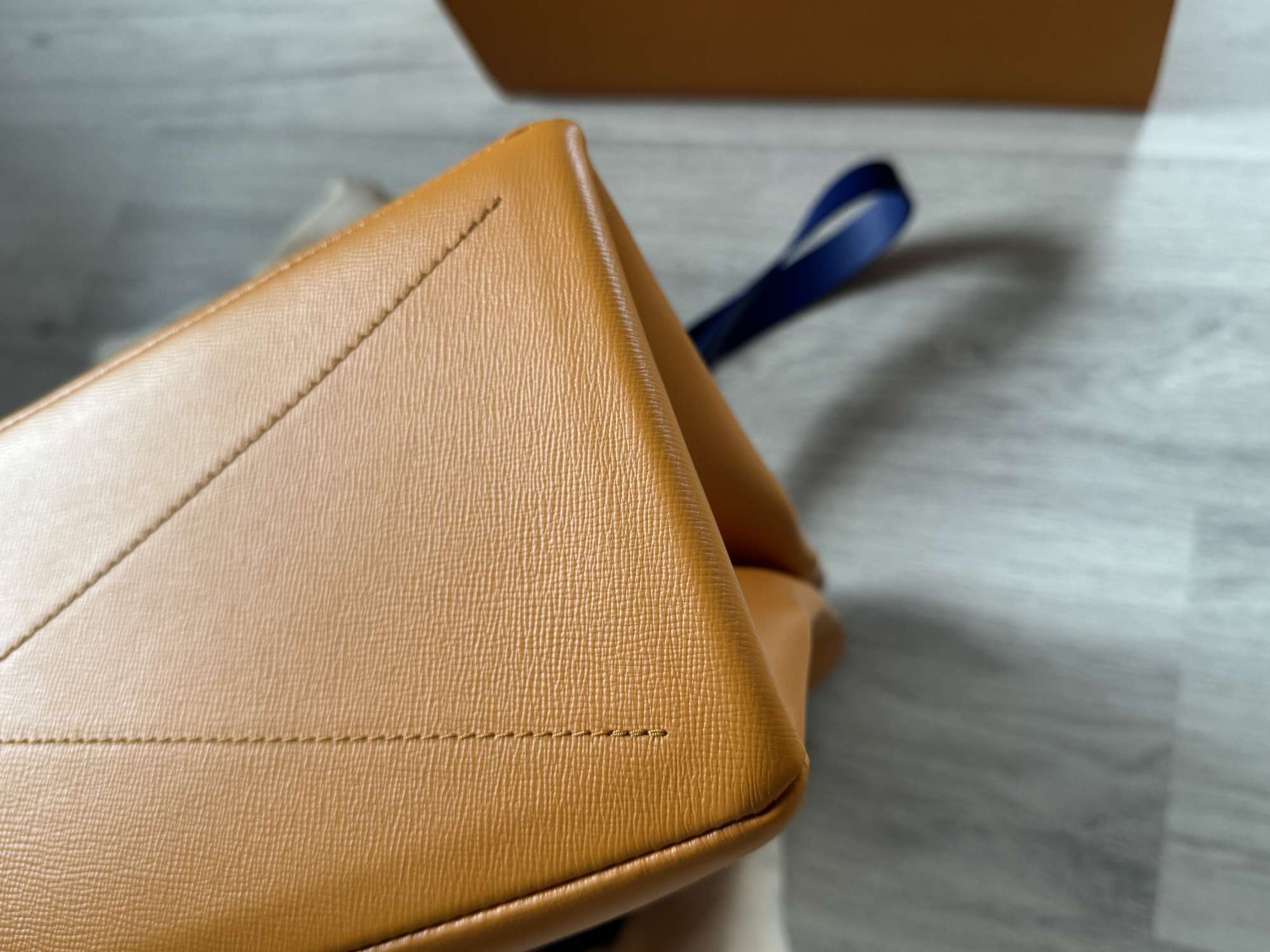 Louis Vuitton Shopper Tote MM