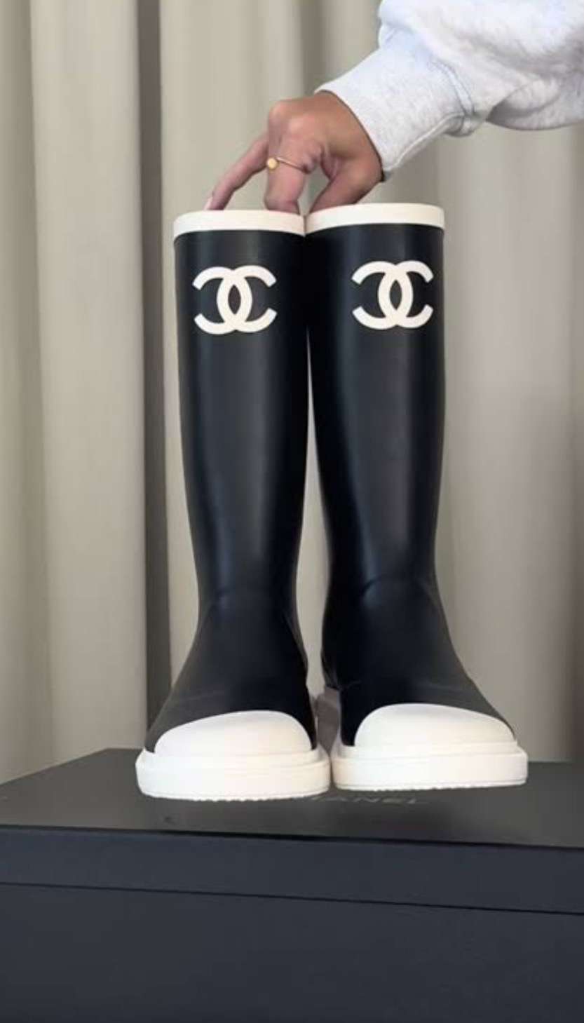 Gumáky Chanel
