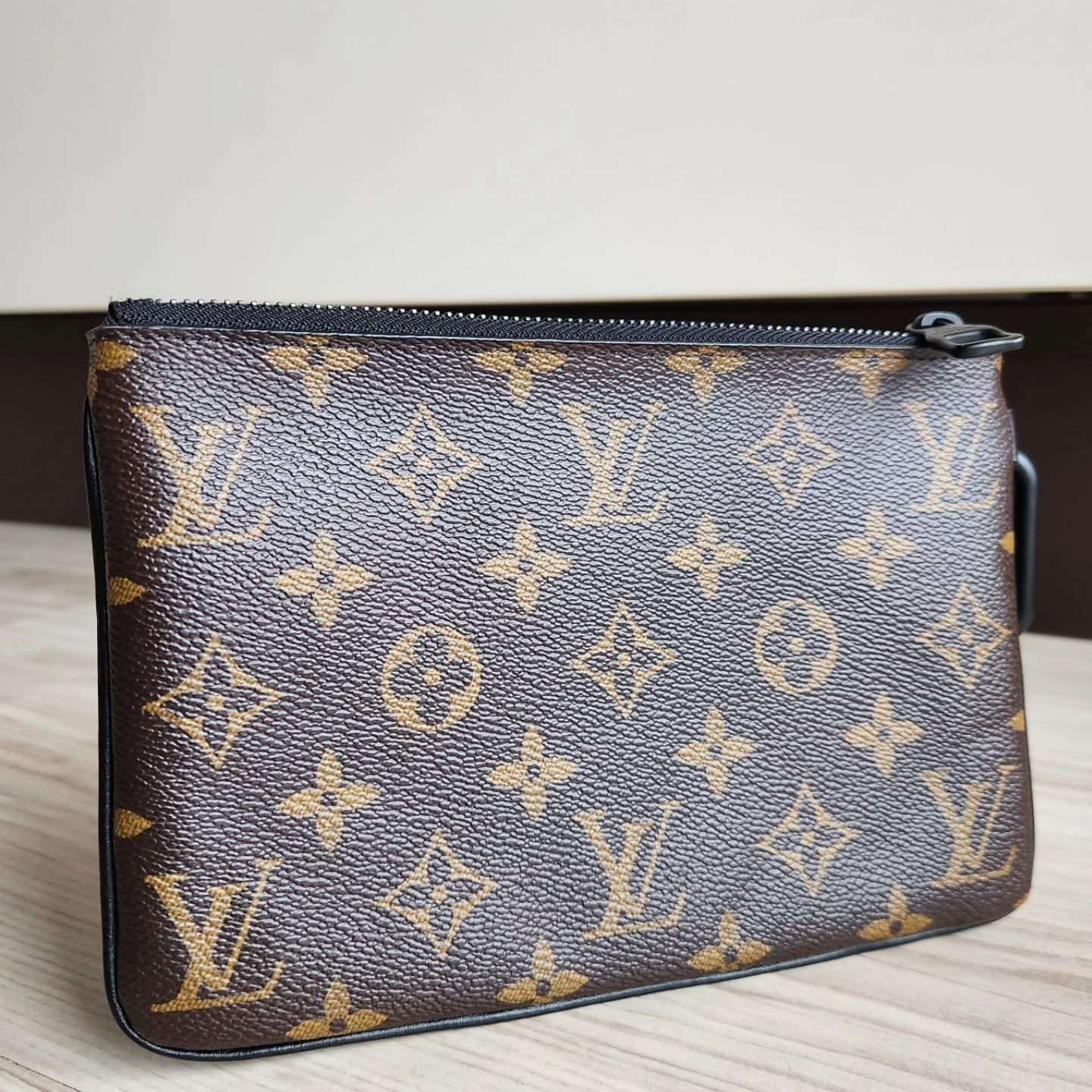 Louis Vuitton Pochette
