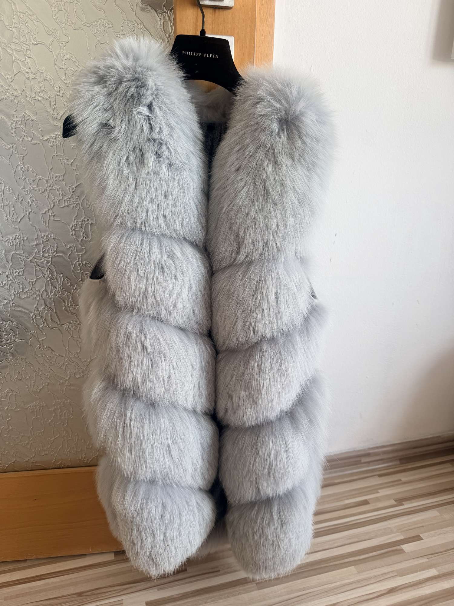 Sivá vesta z líšky