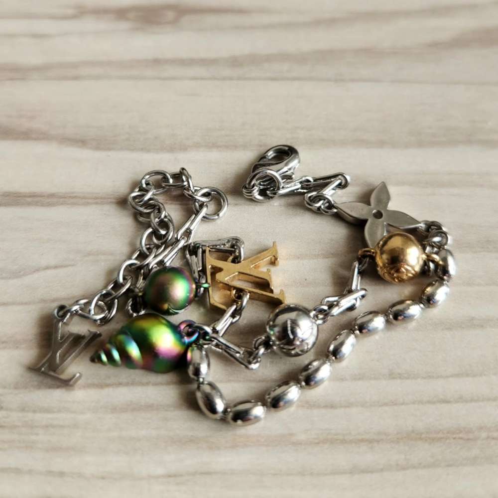 Louis Vuitton naramek