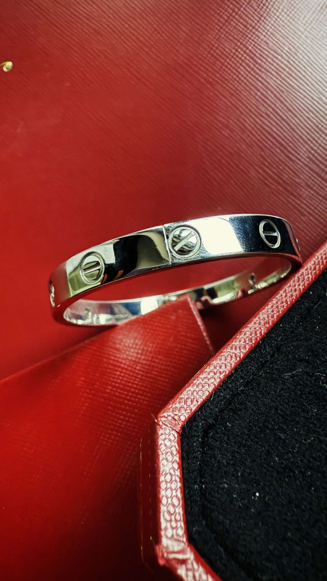 Náramok Cartier Love z bieleho zlata so 4 diamantmi, veľkosť 16