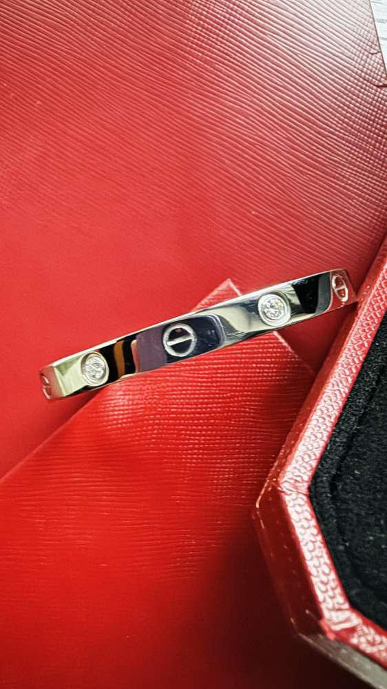 Náramok Cartier Love z bieleho zlata so 4 diamantmi, veľkosť 16