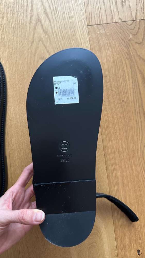 Chanel grandad sandále