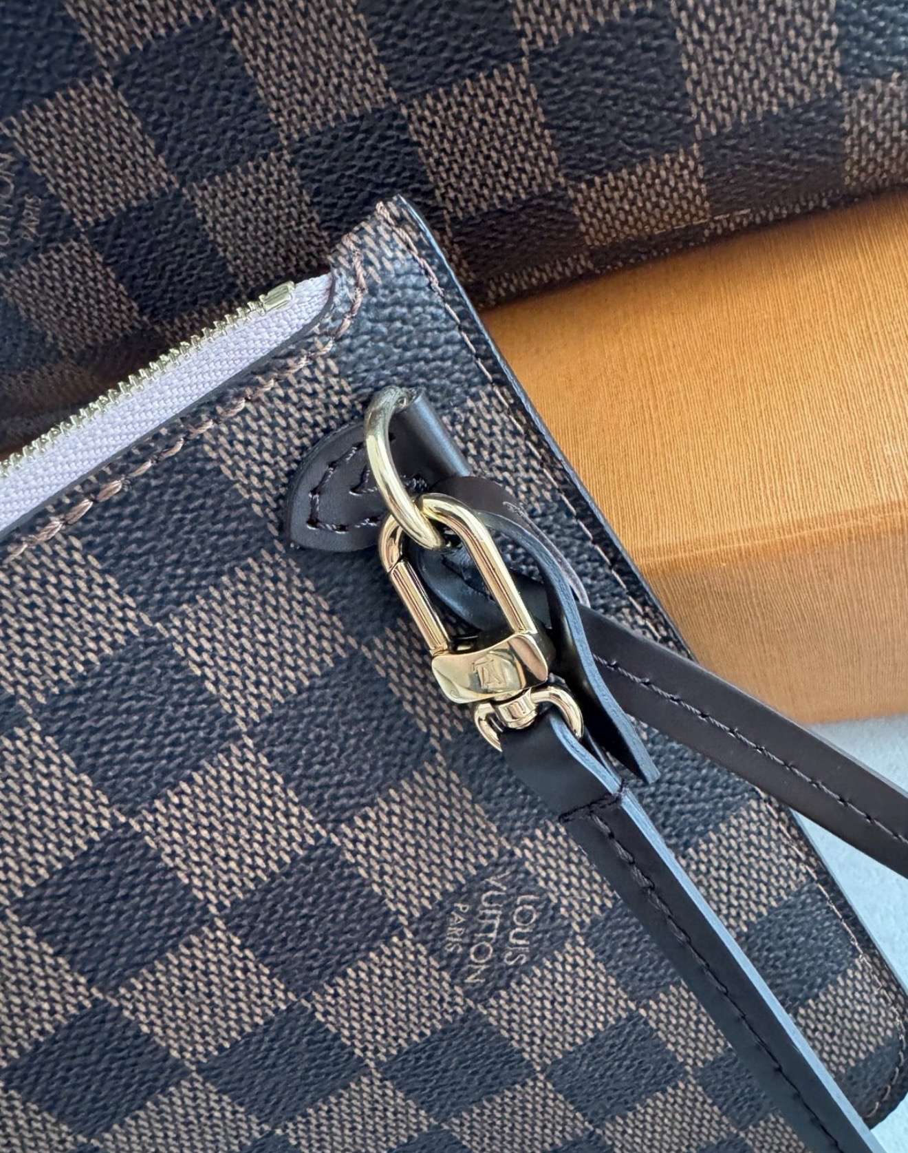 Louis Vuitton Neverfull mm