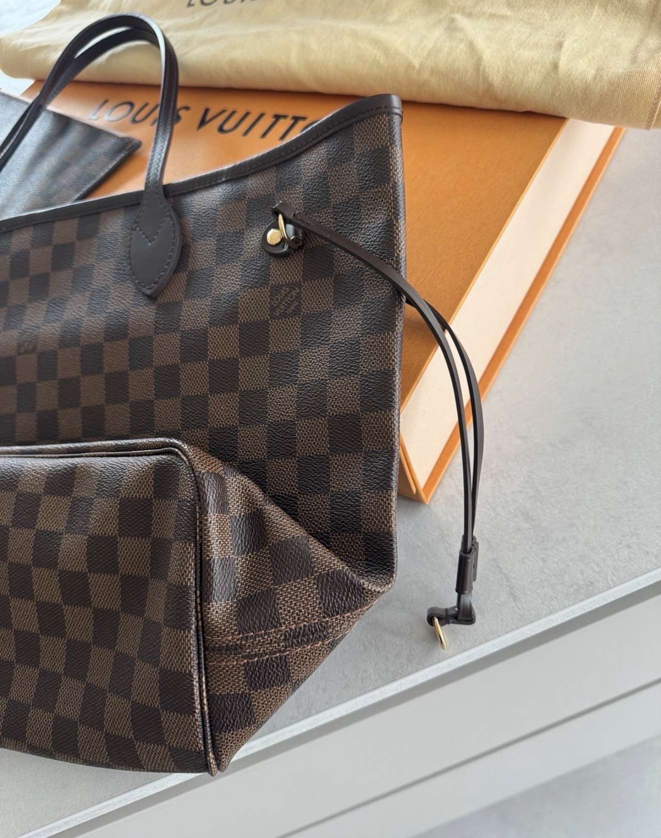 Louis Vuitton Neverfull mm