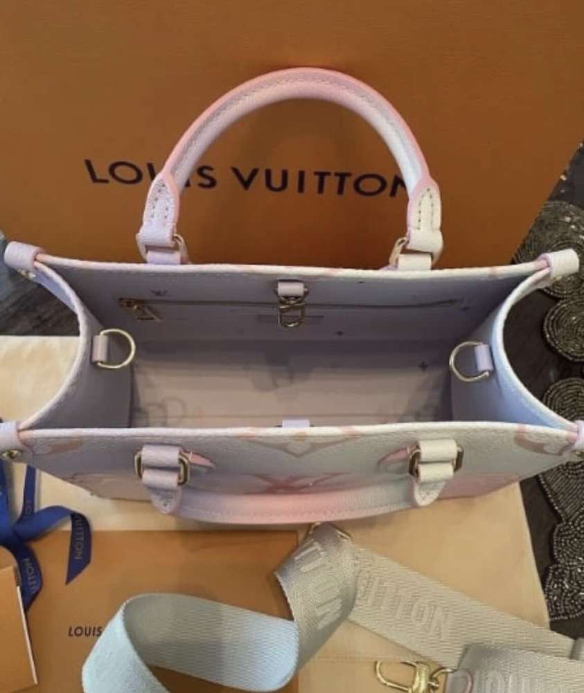 Louis Vuitton Onthego MM