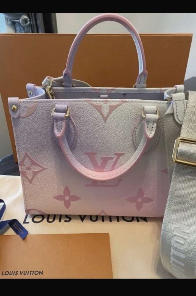 Louis Vuitton Onthego MM