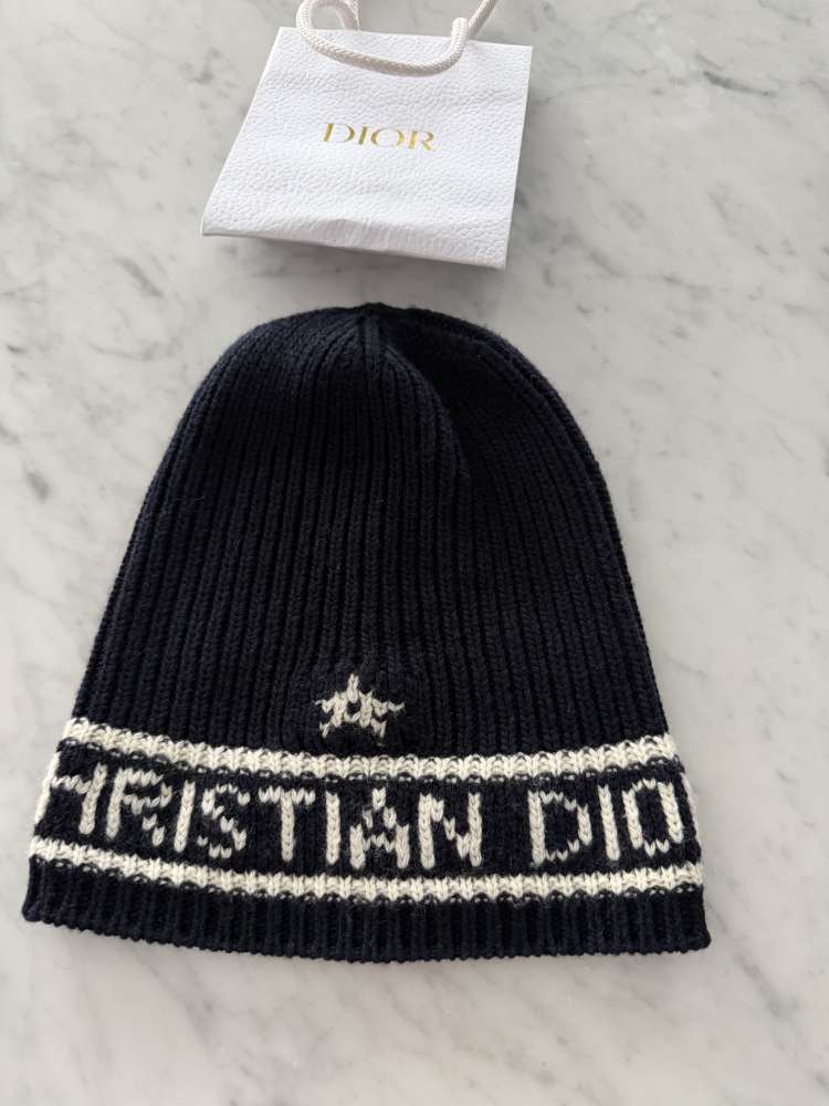 Christian Dior čiapka