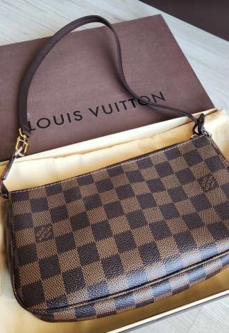 https://vipluxury.sk/Louis Vuitton Pochette Accessoires NM