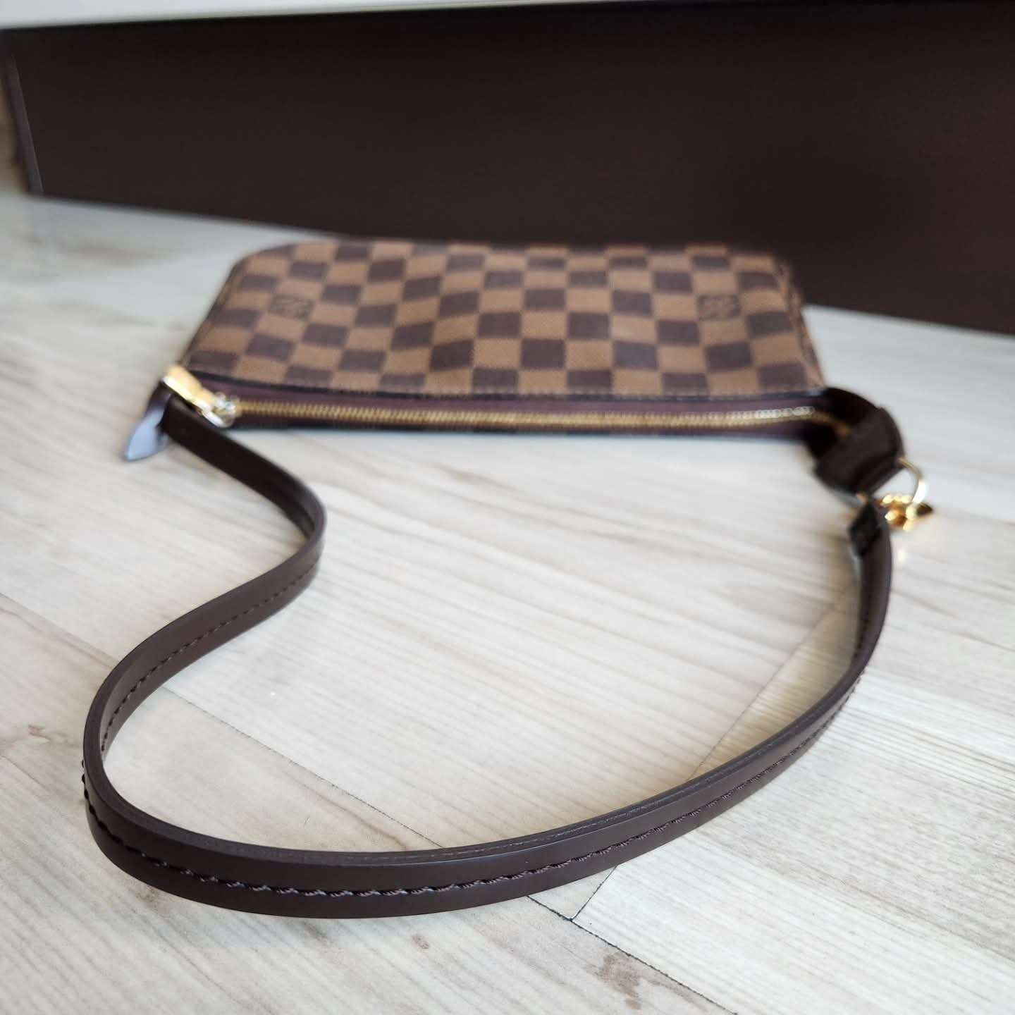 Louis Vuitton Pochette Accessoires NM