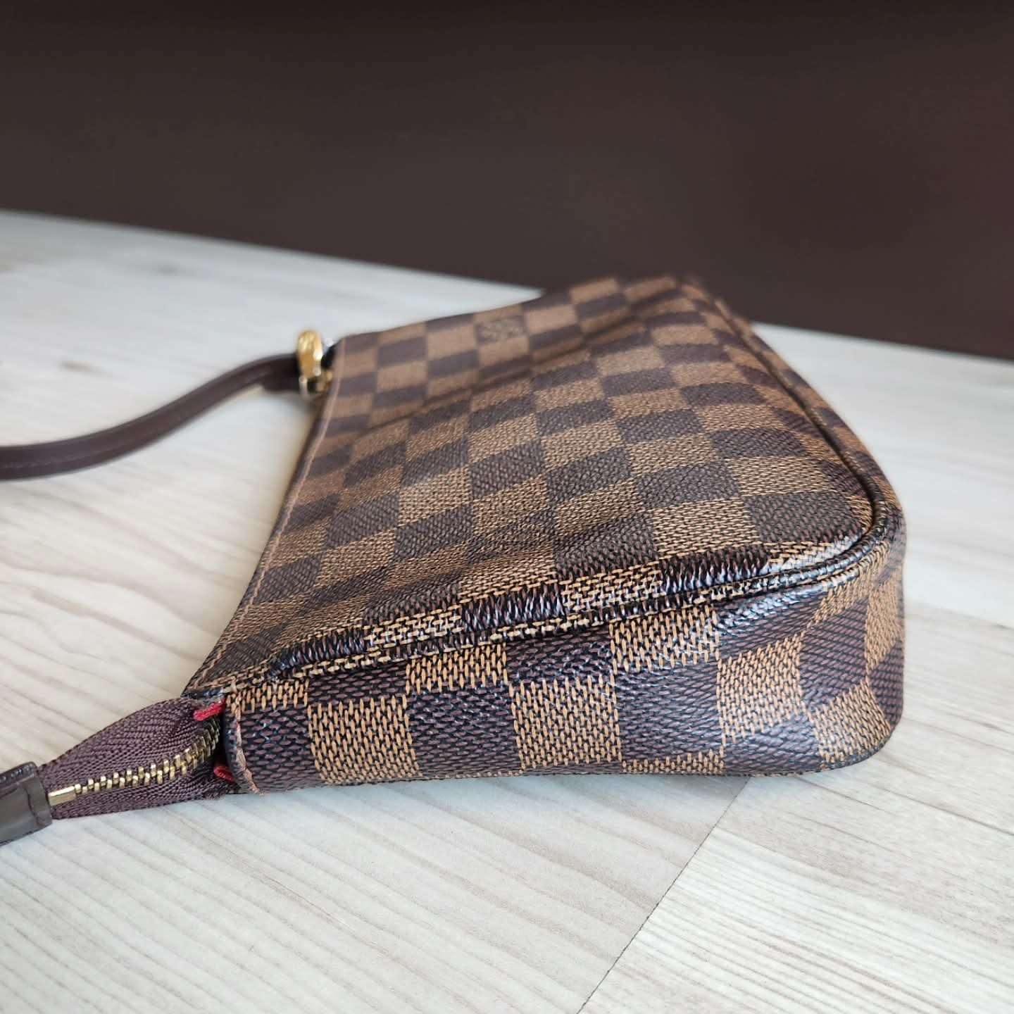 Louis Vuitton Pochette Accessoires NM