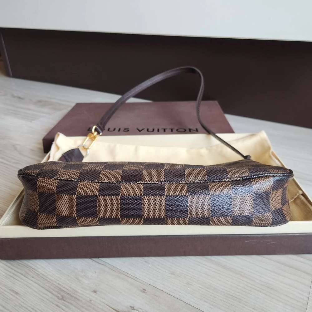 Louis Vuitton Pochette Accessoires NM