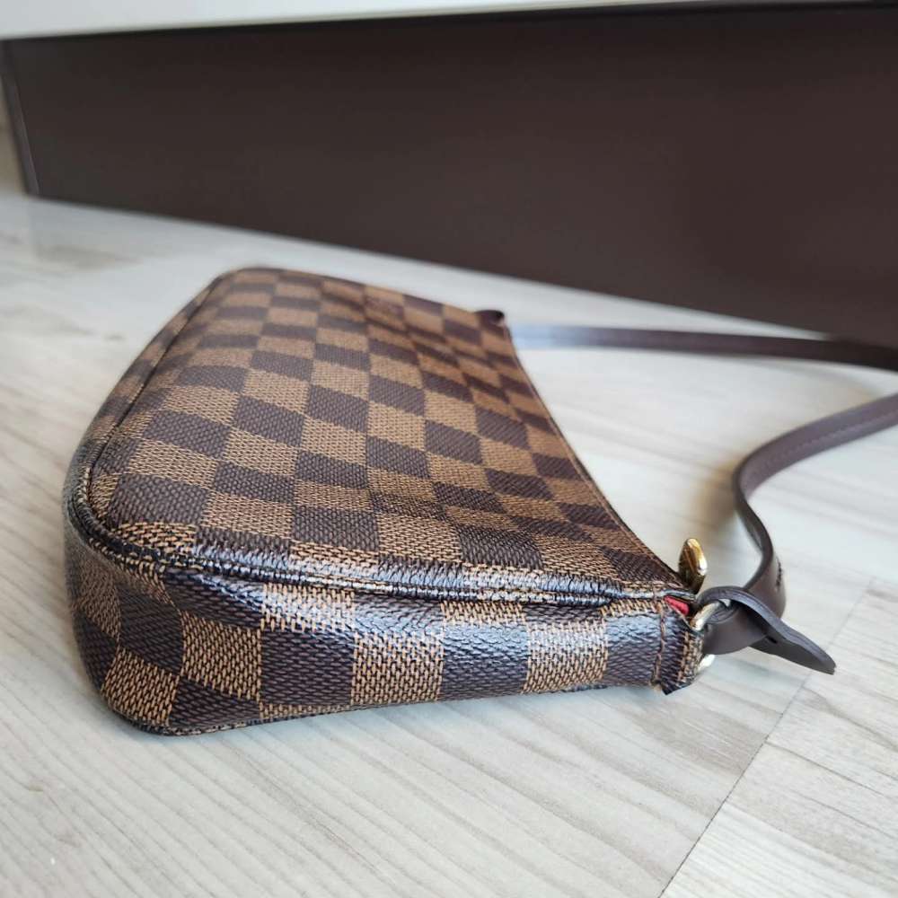 Louis Vuitton Pochette Accessoires NM