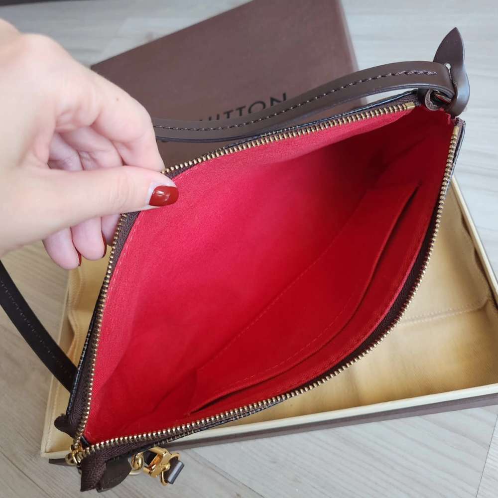 Louis Vuitton Pochette Accessoires NM