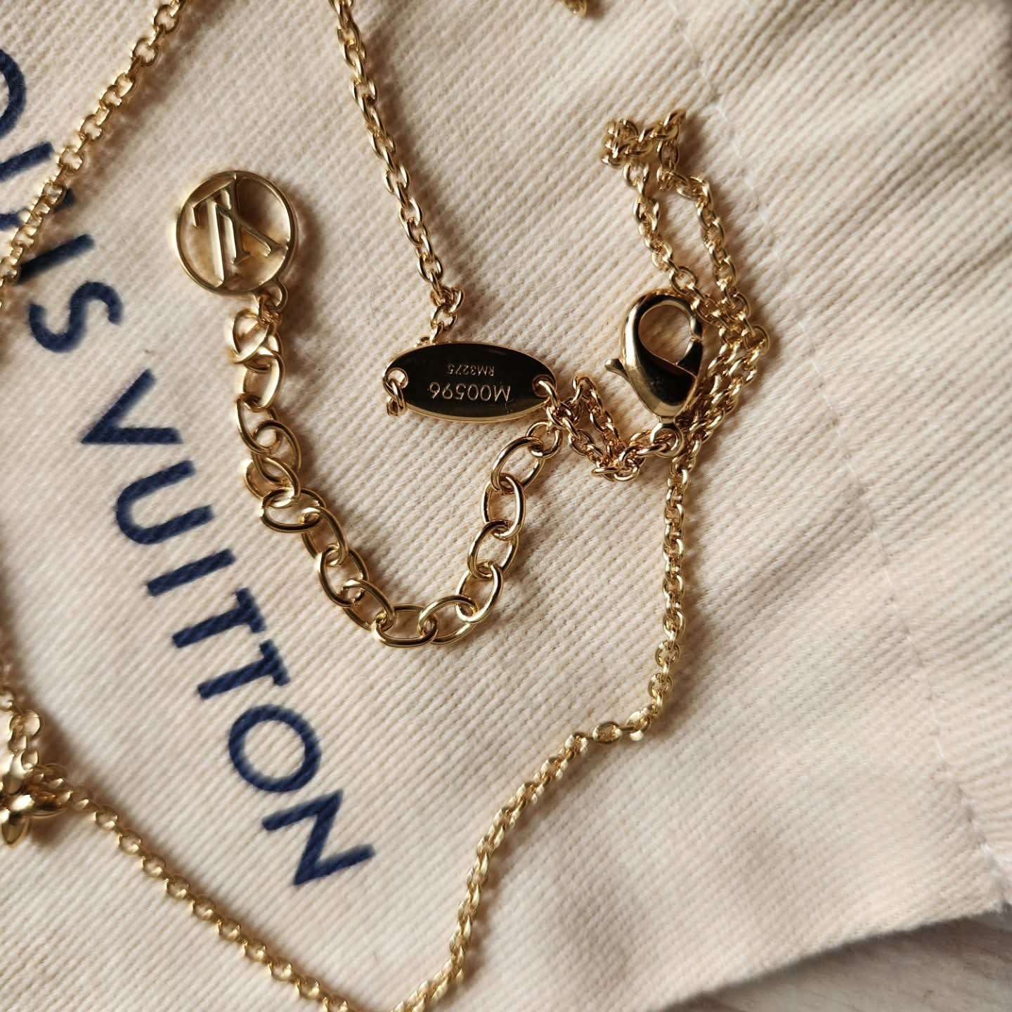 Louis Vuitton Nahrdelnik