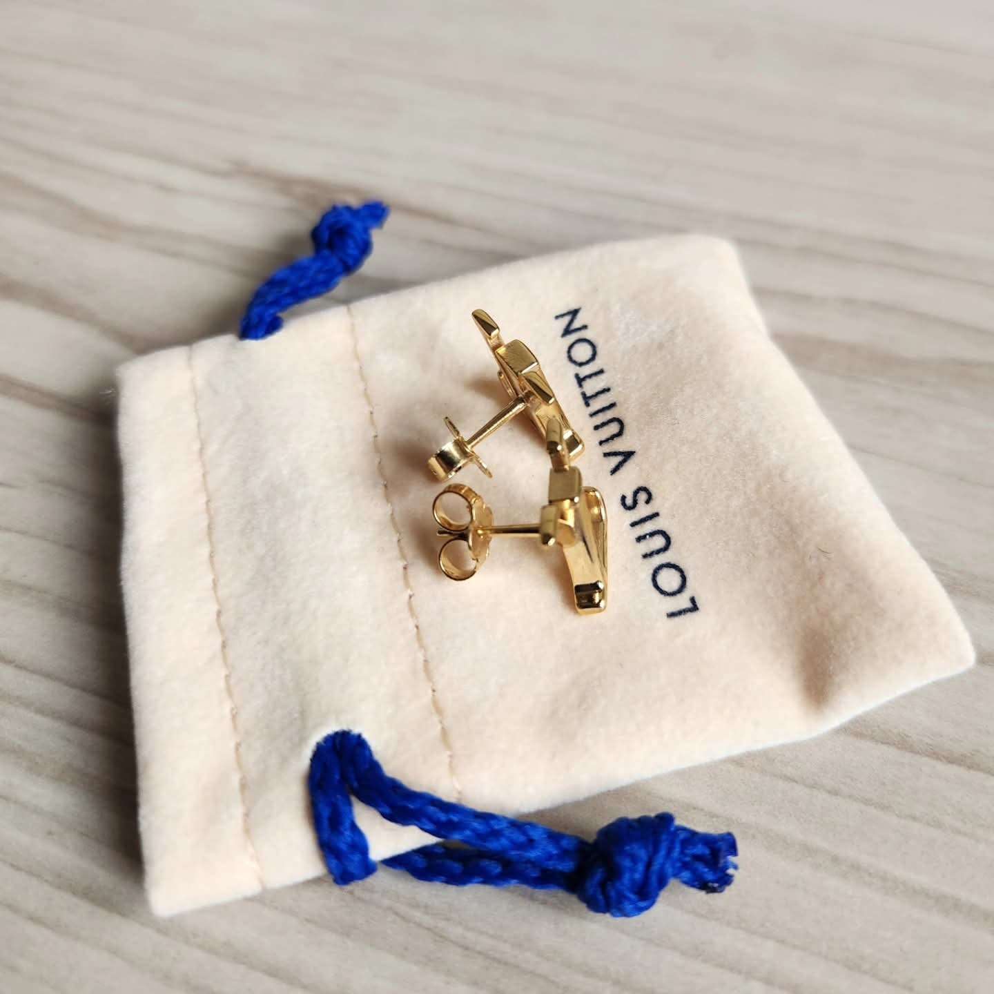 Louis Vuitton Nausnice