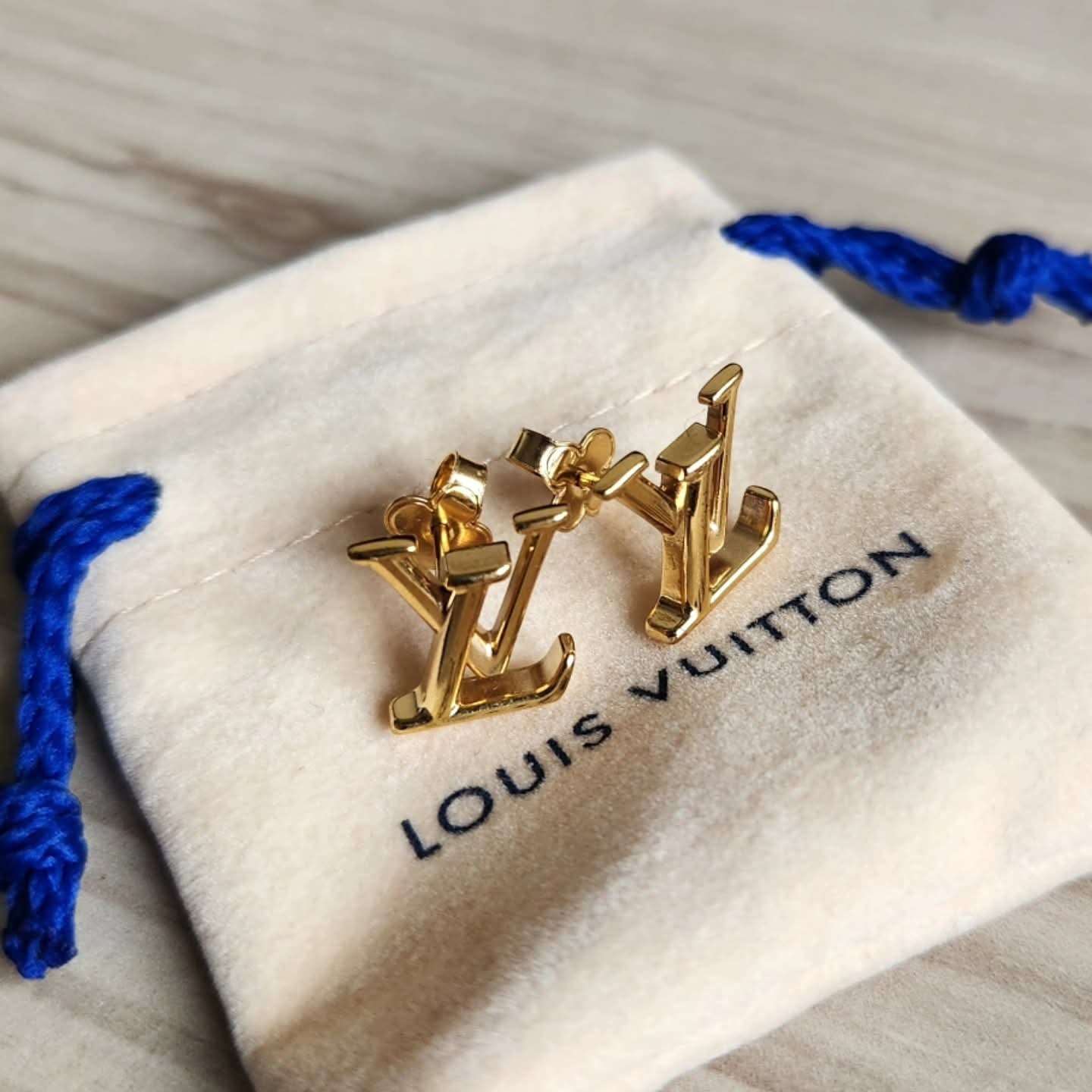 Louis Vuitton Nausnice