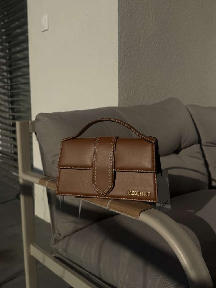 Jacquemus Le Grand Bambino