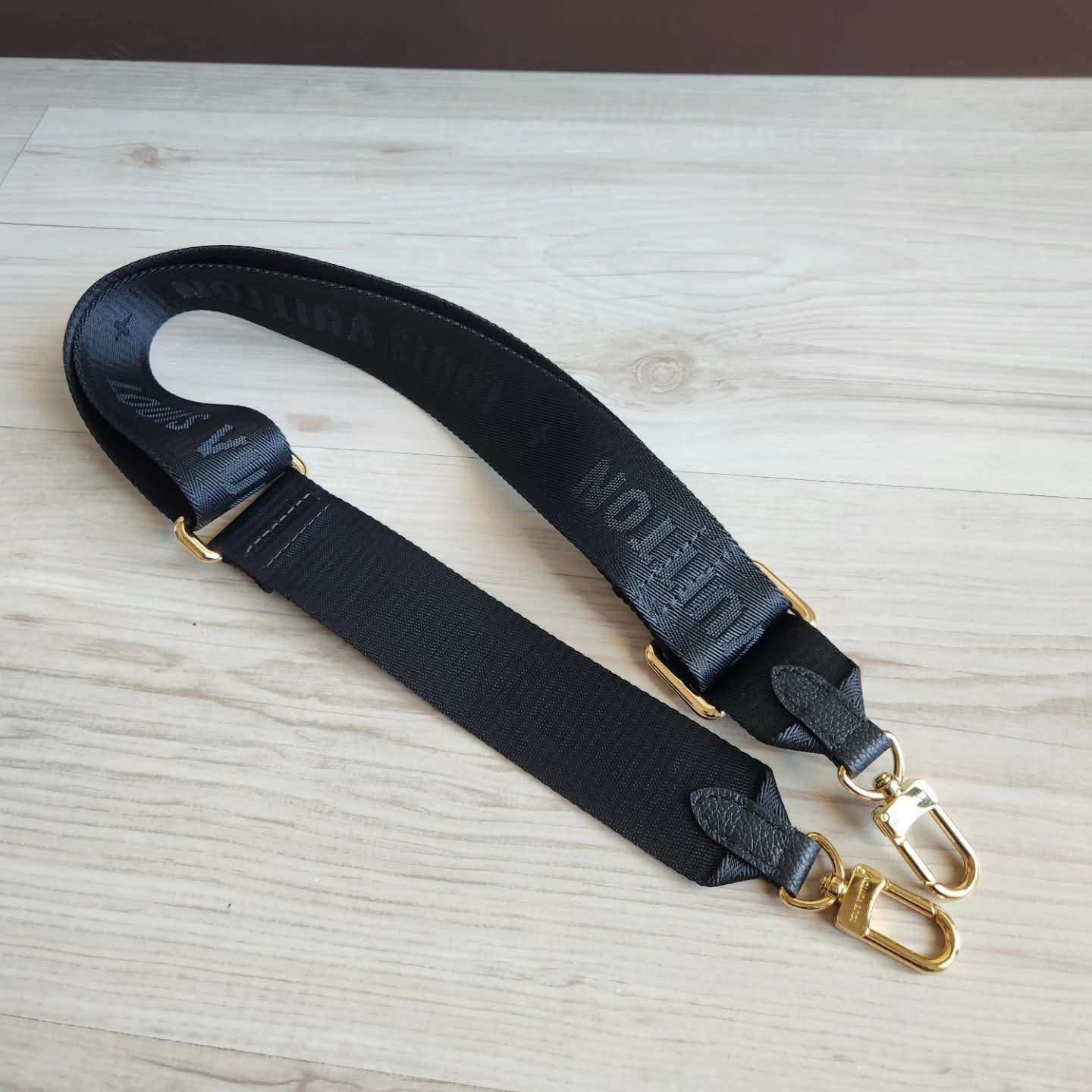 Louis Vuitton Popruh